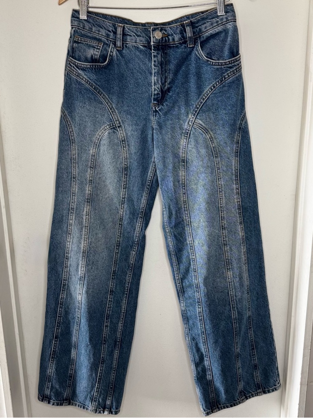ASOS Reclaimed Vintage seam detail straight leg jean mid blue wash Women’s 26